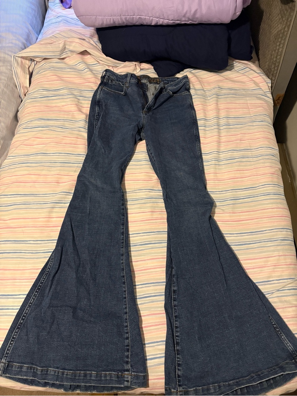 Wrangler bell bottom jeans